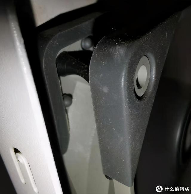 主机机箱风扇怎么装（关于加装机箱风扇的几种固定方法）(9)