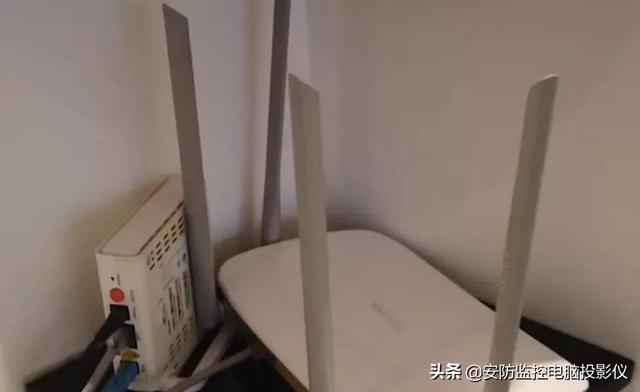 wifi很卡很慢怎么回事（家里无线网越用越卡解决方法）(1)