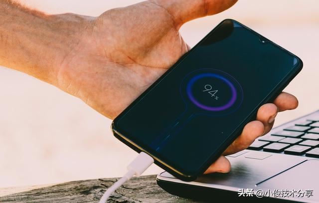 新手机怎样充电才耐用（手机电池正确充电的方法）(1)