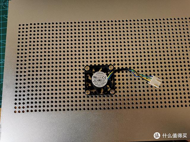 主机机箱风扇怎么装（关于加装机箱风扇的几种固定方法）(11)