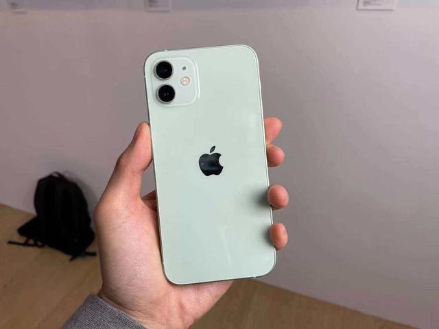 苹果手机性价比最高的是哪款（iphone目前最值得入手的三款）(6)