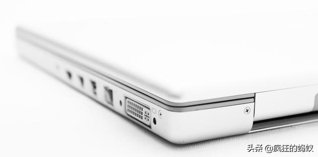 台式电脑主机亮了显示屏不亮咋办（电脑屏不亮但是已开机解决方法）(1)