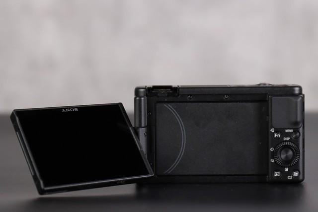 索尼单反相机哪款好（2022年买什么相机之索尼篇）(2)