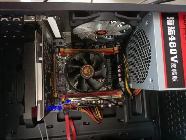 电脑黑屏显示无信号怎么回事（电脑显示屏无信号之后就黑屏解决方法）(3)